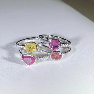 **SOLD**  Sapphire and Diamond Ring in 18K white Gold (Full Set)